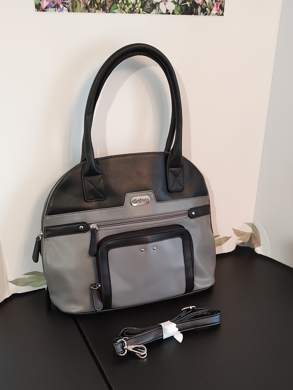 B. Amici New Shoulder Bag
